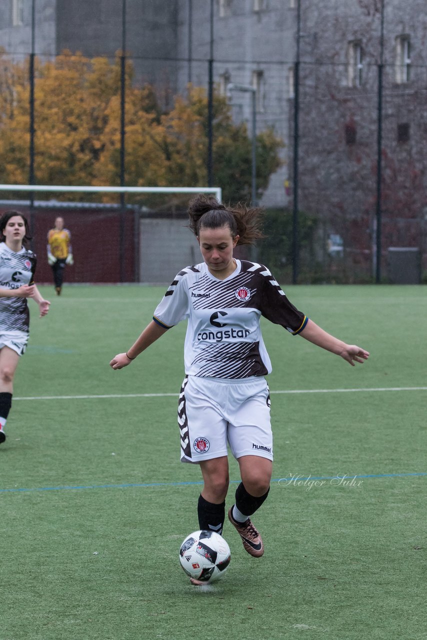 Bild 219 - B-Juniorinnen FC St.Pauli . Braedstrup IF : Ergebnis: 4:1